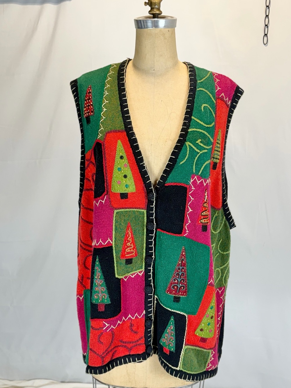 VINTAGE 90s Christmas tree knit sweater vest cardigan button front - Picture 3 of 8